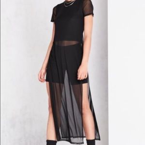 NWT UO Silence & Noise Mesh Tshirt Tunic